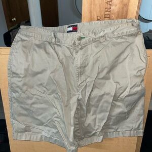 Tommy Hilfiger Men's Khaki Shorts